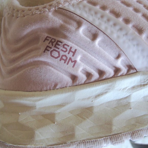 New Balance Pink & White Fresh Foam Athletic Running Shoes 6.5 - Picture 6 of 10